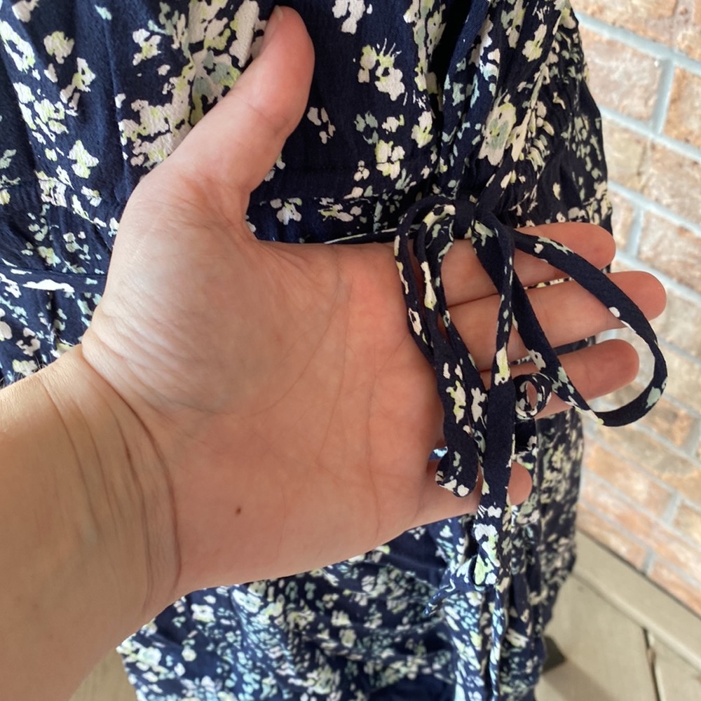 Loft Dress - Picture 3 of 7